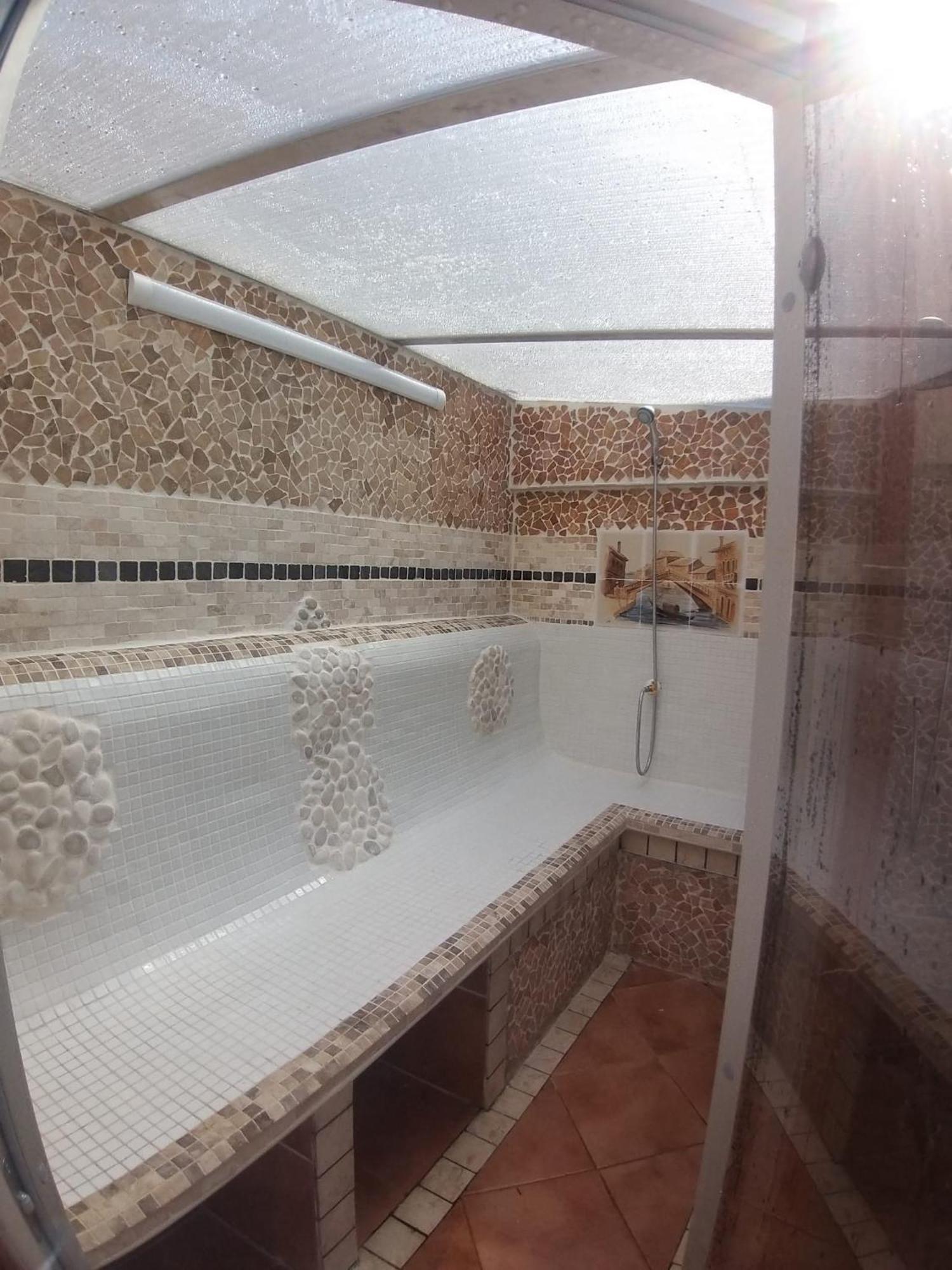 Tienda Linda Hotel Puebla de Vallbona Eksteriør billede