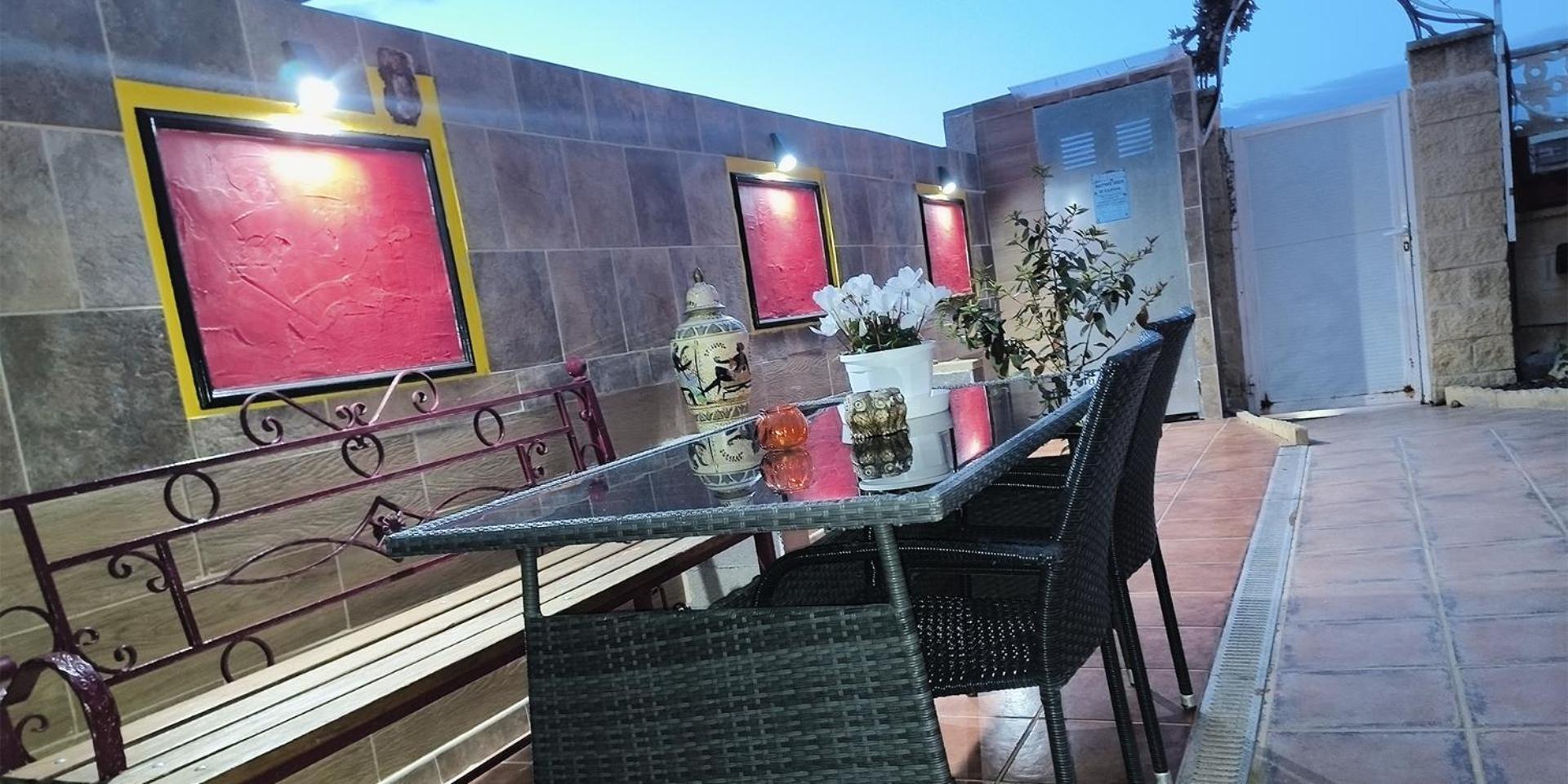 Tienda Linda Hotel Puebla de Vallbona Eksteriør billede